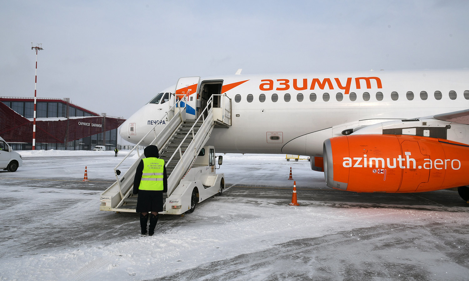 Авиакомпания Азимут выполнила первый рейс из Саранска в Санкт-Петербург