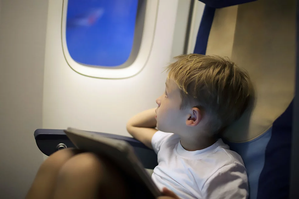 Azimuth Airlines provides the service of transporting the unaccompanied minors