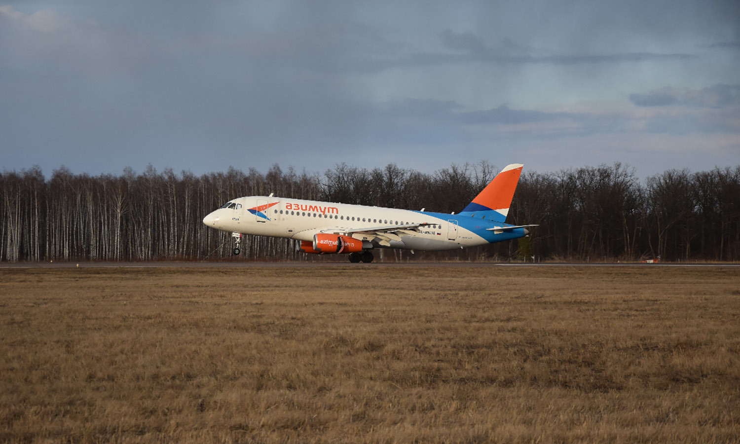 Самолет Брянск. Авиалиния Волгоград. Азимут Ростов Великий. Череповец Ростов на Дону самолет.