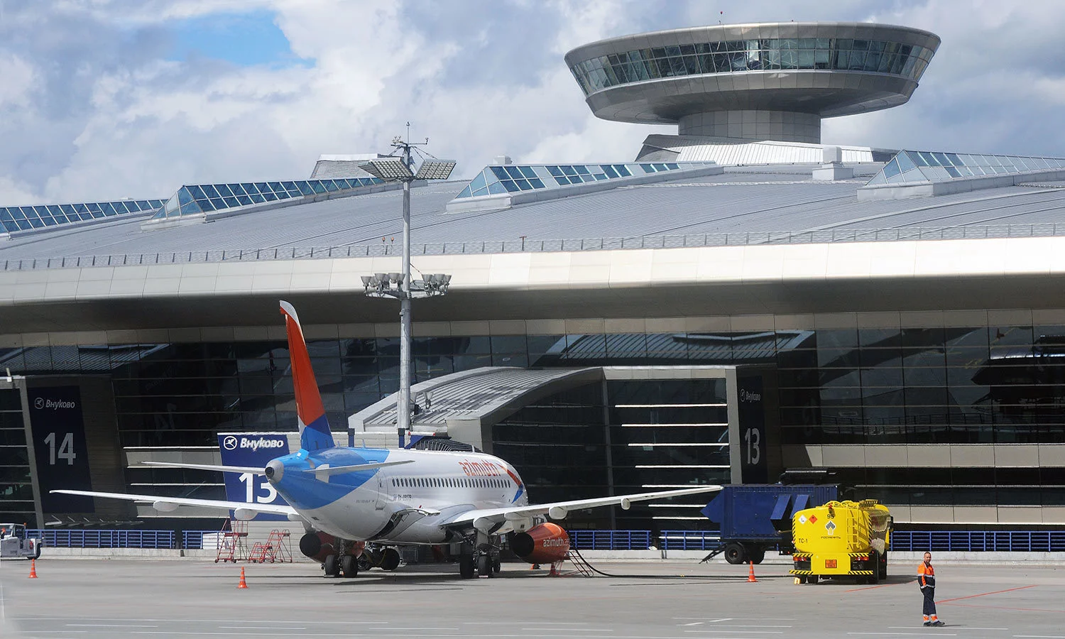 Azimuth Airlines commences direct flights from Moscow to St. Petersburg